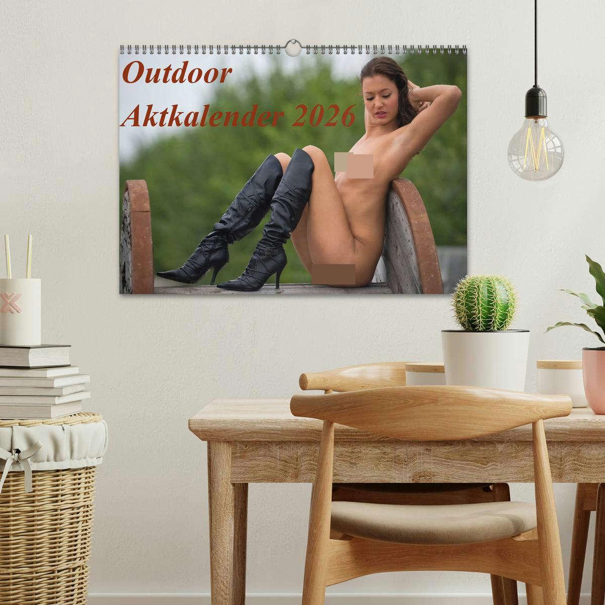 Beispielinhalt (Bild) Outdoor Aktkalender 2026 (Wandkalender 2026 DIN A3 quer), CALVENDO Monatskalender