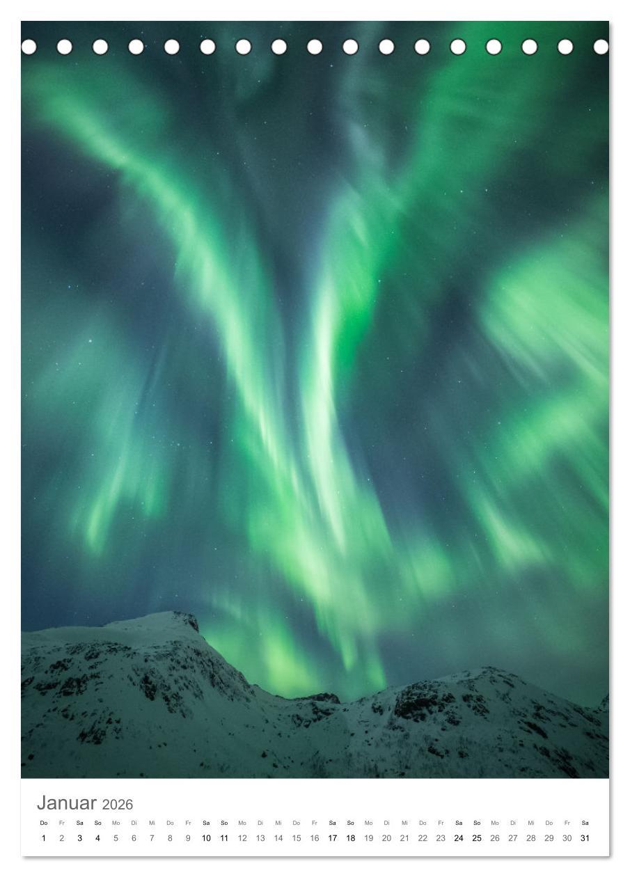 Beispielinhalt (Bild) Nordlichter - Farbenspiel der Nacht (Tischkalender 2026 DIN A5 hoch), CALVENDO Monatskalender