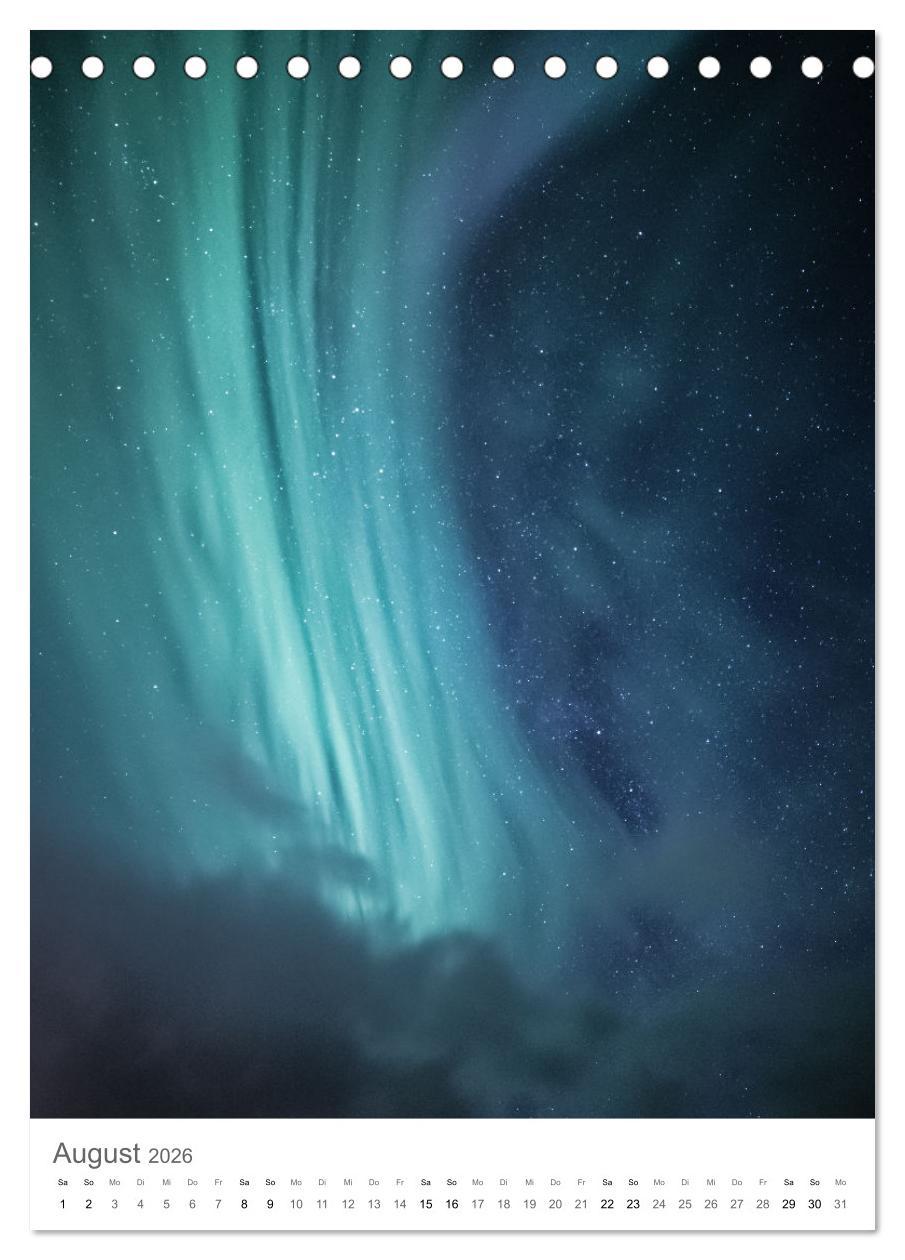 Beispielinhalt (Bild) Nordlichter - Farbenspiel der Nacht (Tischkalender 2026 DIN A5 hoch), CALVENDO Monatskalender
