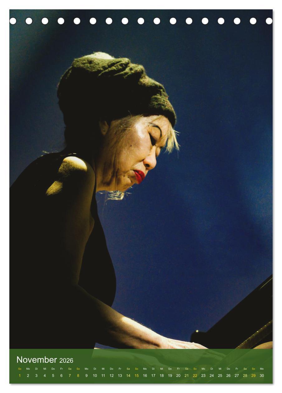 Beispielinhalt (Bild) Women singing and playing Jazz (Tischkalender 2026 DIN A5 hoch), CALVENDO Monatskalender