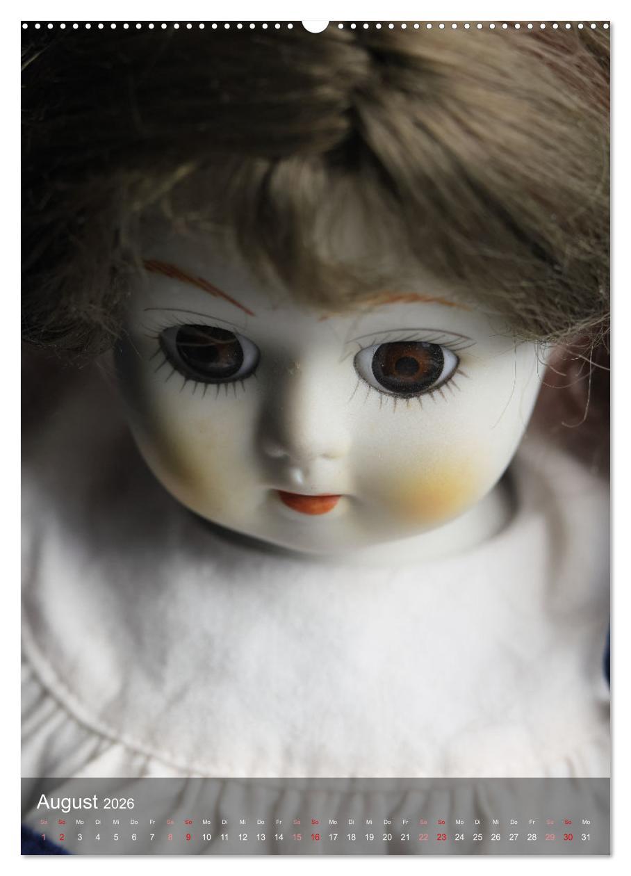 Beispielinhalt (Bild) Puppen-Gesichter (hochwertiger Premium Wandkalender 2026 DIN A2 hoch), Kunstdruck in Hochglanz