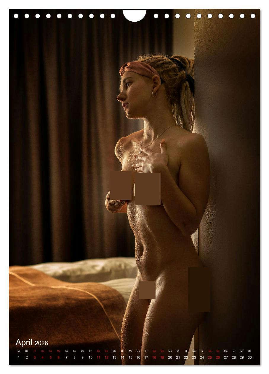 Beispielinhalt (Bild) Beauties at Home (Wandkalender 2026 DIN A4 hoch), CALVENDO Monatskalender