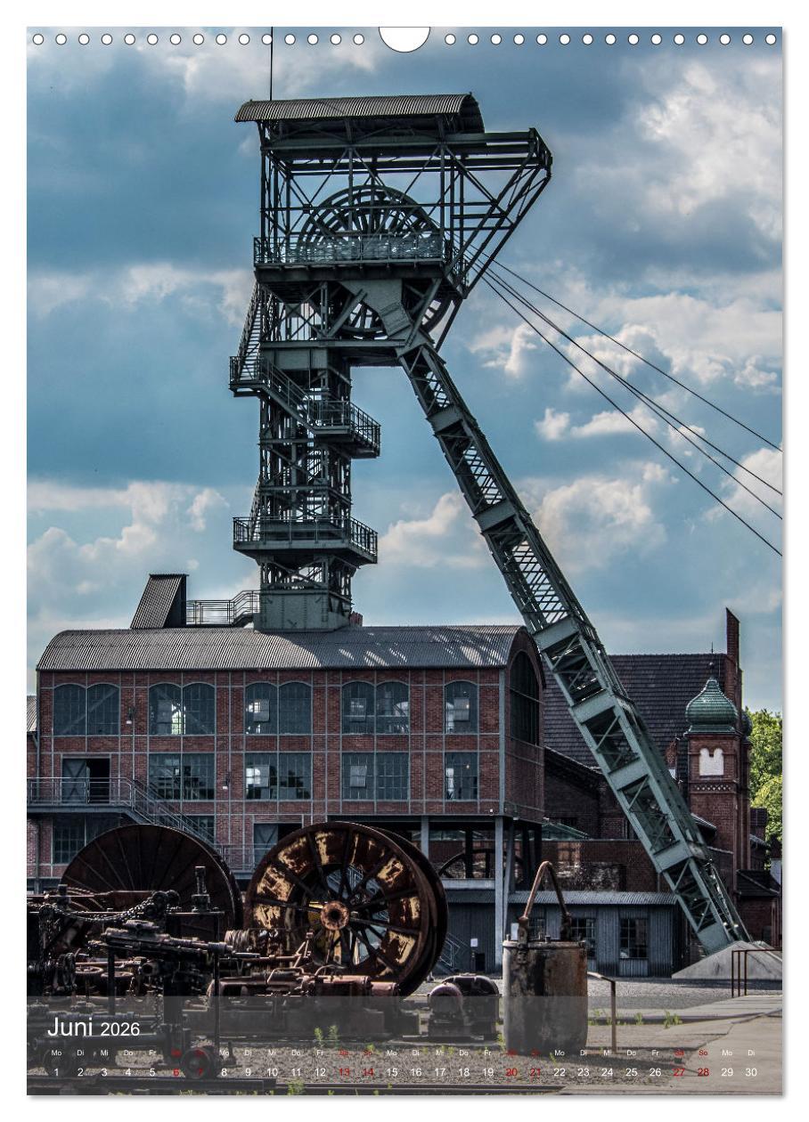 Beispielinhalt (Bild) Fördertürme im Ruhrgebiet - Skulpturen der Vergangenheit (Wandkalender 2026 DIN A3 hoch), CALVENDO Monatskalender