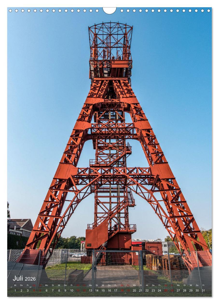 Beispielinhalt (Bild) Fördertürme im Ruhrgebiet - Skulpturen der Vergangenheit (Wandkalender 2026 DIN A3 hoch), CALVENDO Monatskalender