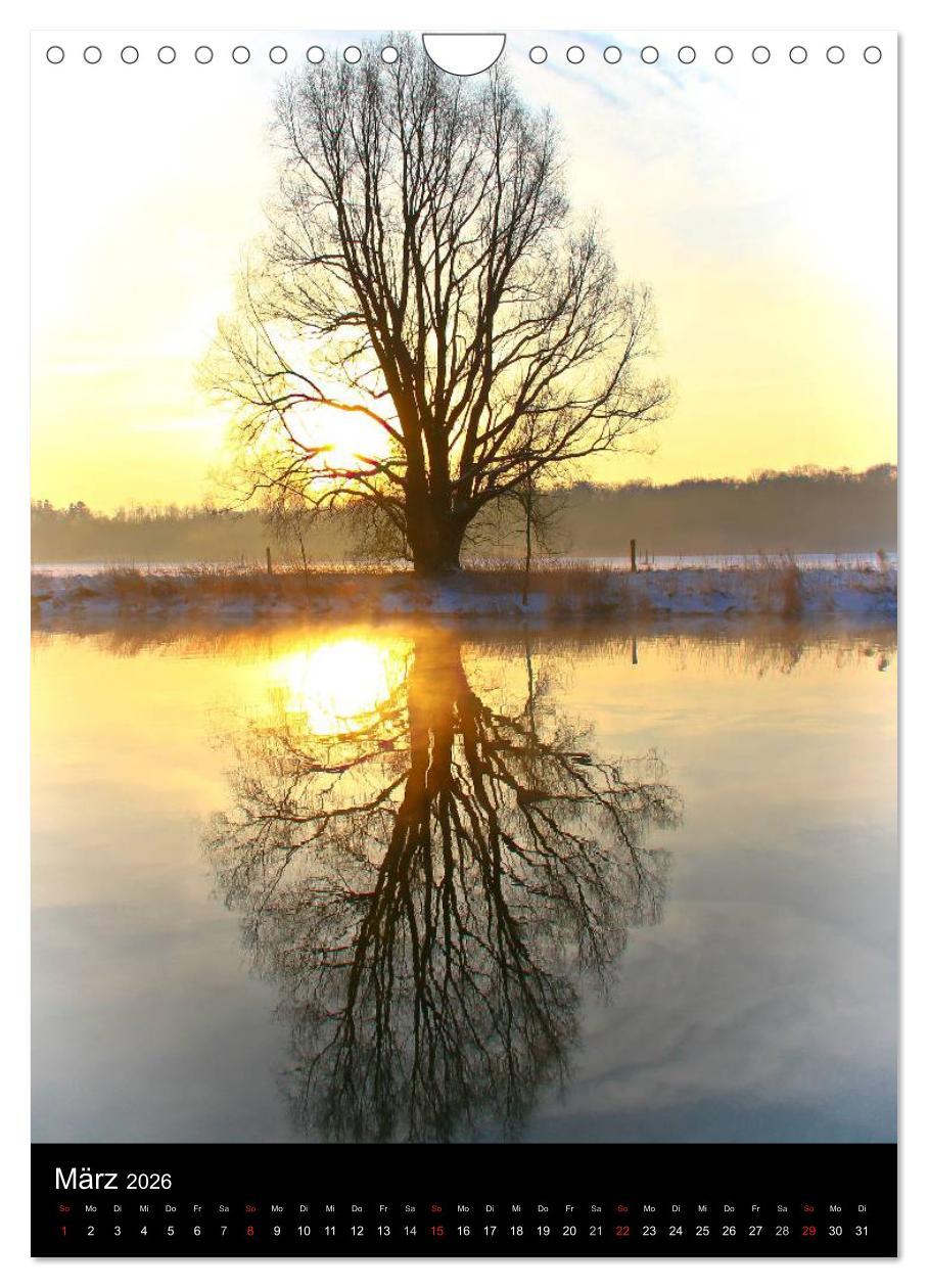 Beispielinhalt (Bild) Gespiegelte Natur (Wandkalender 2026 DIN A4 hoch), CALVENDO Monatskalender
