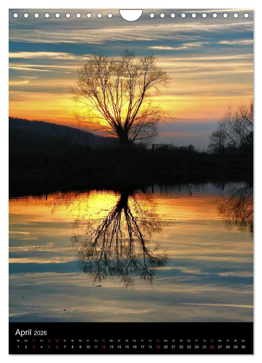 Beispielinhalt (Bild) Gespiegelte Natur (Wandkalender 2026 DIN A4 hoch), CALVENDO Monatskalender