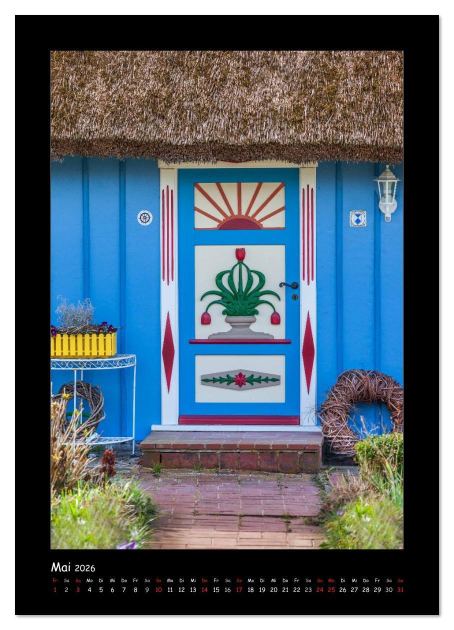 Beispielinhalt (Bild) Türen - Meisterwerke aus Fischland, Darß und Zingst (Wandkalender 2026 DIN A3 hoch), CALVENDO Monatskalender