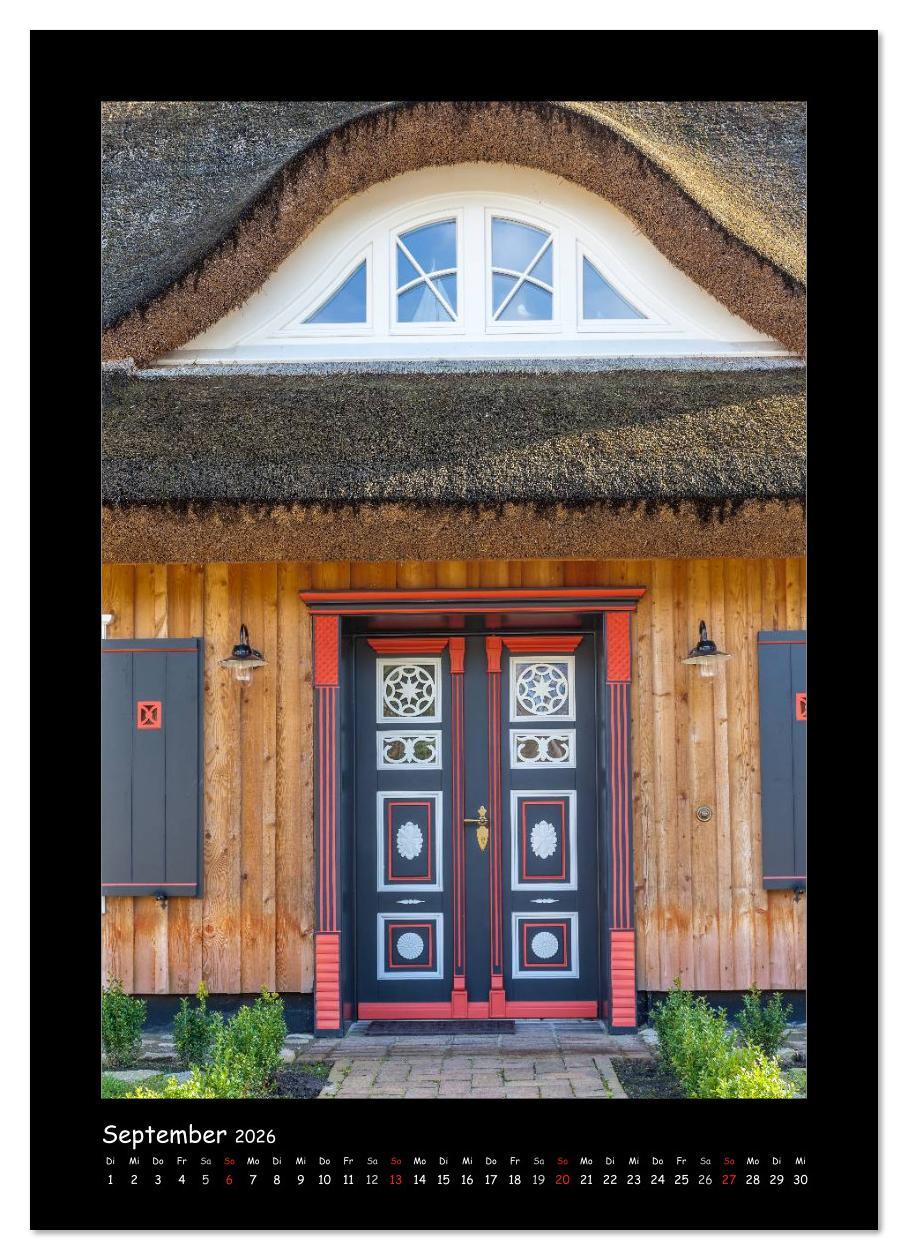 Beispielinhalt (Bild) Türen - Meisterwerke aus Fischland, Darß und Zingst (Wandkalender 2026 DIN A3 hoch), CALVENDO Monatskalender