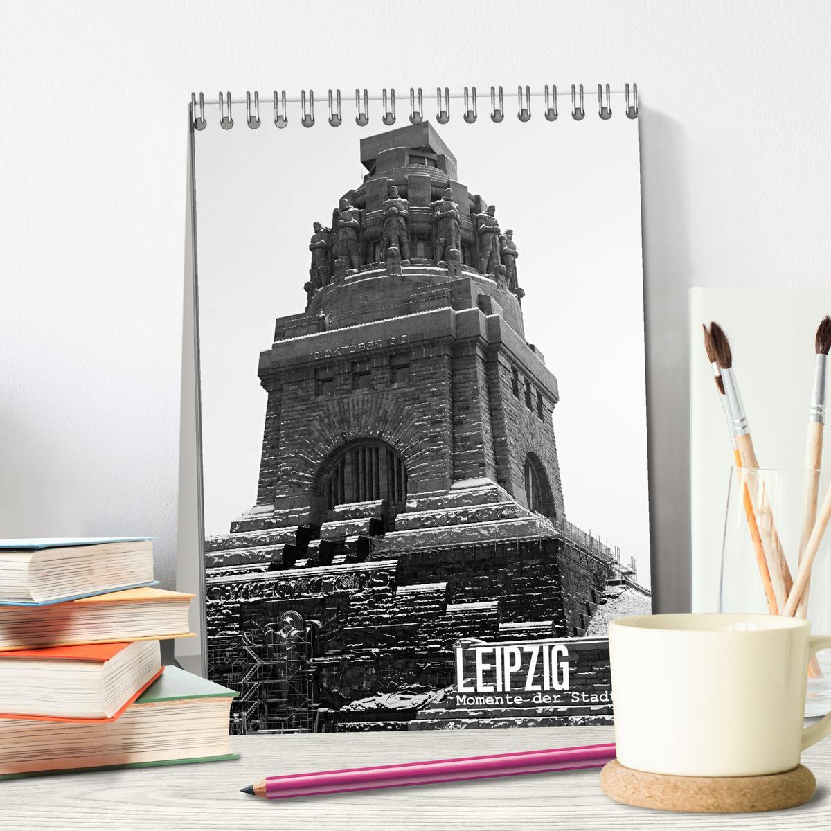 Beispielinhalt (Bild) LEIPZIG - Momente der Stadt (Tischkalender 2026 DIN A5 hoch), CALVENDO Monatskalender