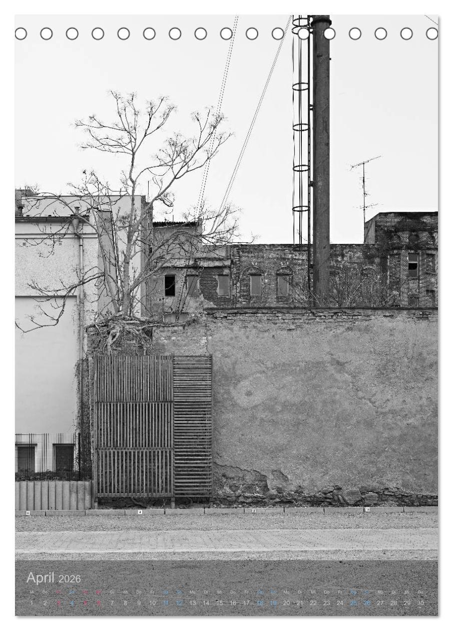 Beispielinhalt (Bild) LEIPZIG - Momente der Stadt (Tischkalender 2026 DIN A5 hoch), CALVENDO Monatskalender