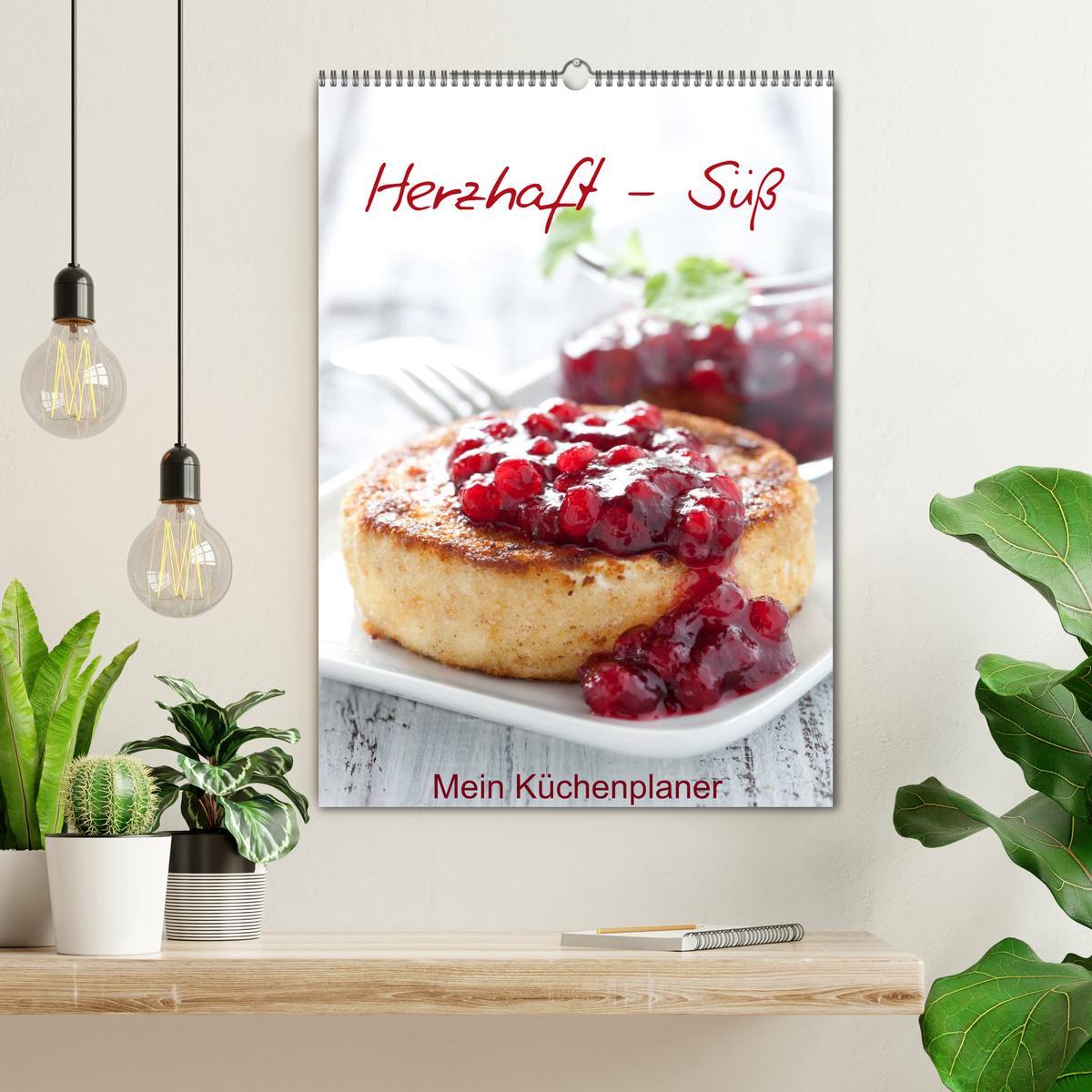 Beispielinhalt (Bild) Herzhaft - Süß / Mein Küchenplaner (Wandkalender 2026 DIN A2 hoch), CALVENDO Monatskalender