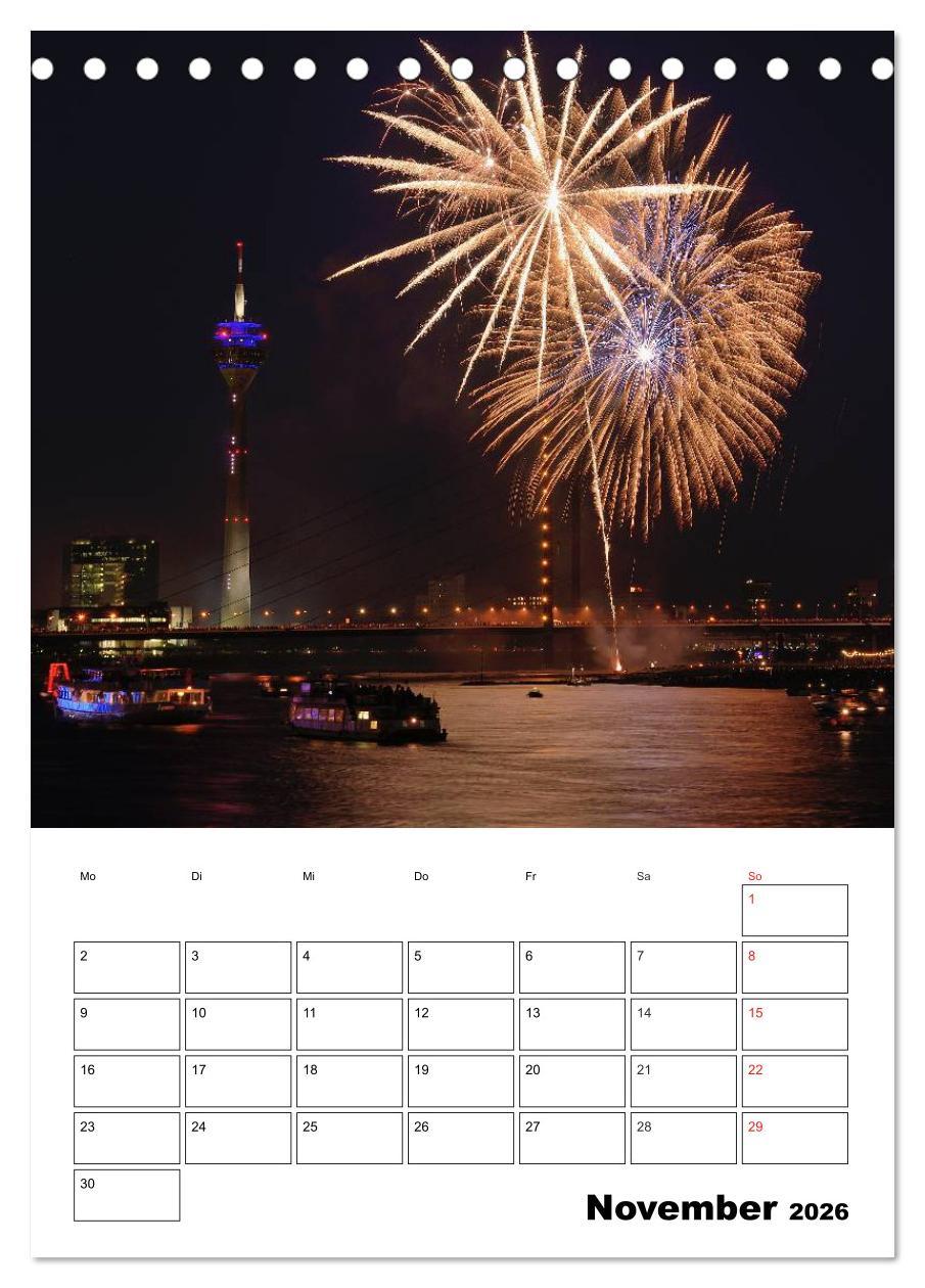 Beispielinhalt (Bild) Feuerwerke Terminplaner (Tischkalender 2026 DIN A5 hoch), CALVENDO Monatskalender