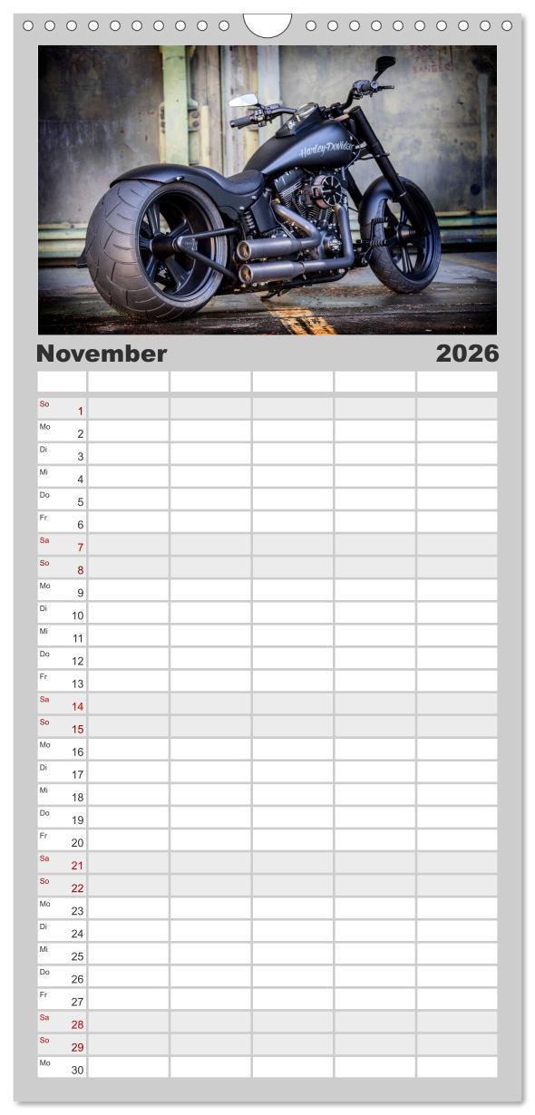 Beispielinhalt (Bild) Familienplaner 2026 - Exklusive Best of Fat Ass Custombike Edition, feinste Harleys mit fettem Hintern mit 5 Spalten (Wandkalender, 21 x 45 cm) CALVENDO