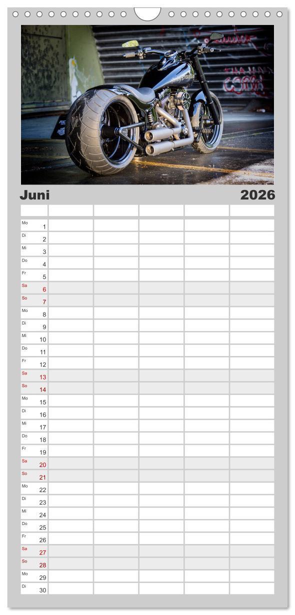 Beispielinhalt (Bild) Familienplaner 2026 - Exklusive Best of Fat Ass Custombike Edition, feinste Harleys mit fettem Hintern mit 5 Spalten (Wandkalender, 21 x 45 cm) CALVENDO