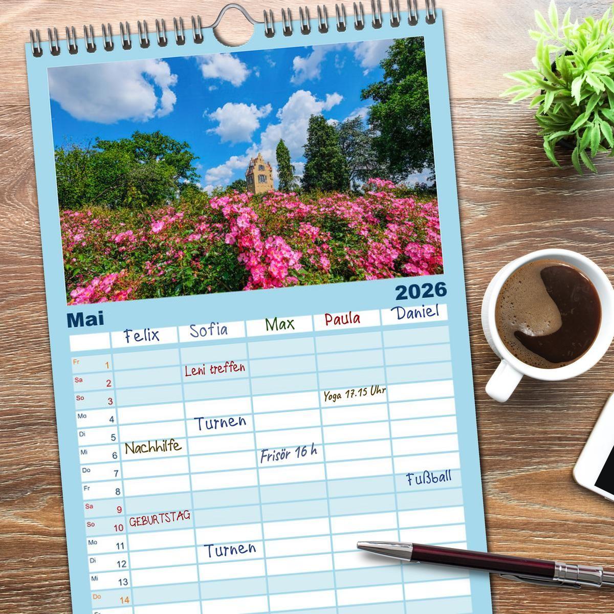 Beispielinhalt (Bild) Familienplaner 2026 - Blickfang Darmstadt! mit 5 Spalten (Wandkalender, 21 x 45 cm) CALVENDO