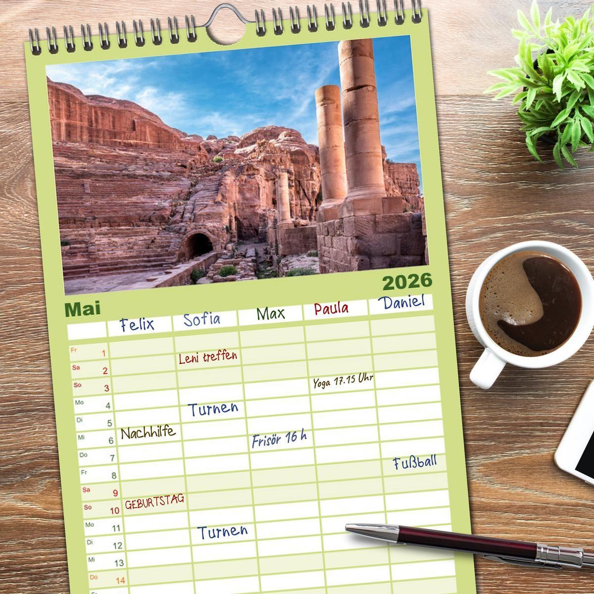 Beispielinhalt (Bild) Familienplaner 2026 - Petra Impressionen mit 5 Spalten (Wandkalender, 21 x 45 cm) CALVENDO