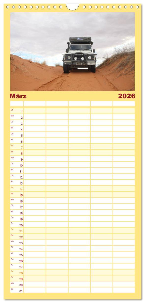 Beispielinhalt (Bild) Familienplaner 2026 - Land Rover Defender - Unterwegs in Afrika mit 5 Spalten (Wandkalender, 21 x 45 cm) CALVENDO