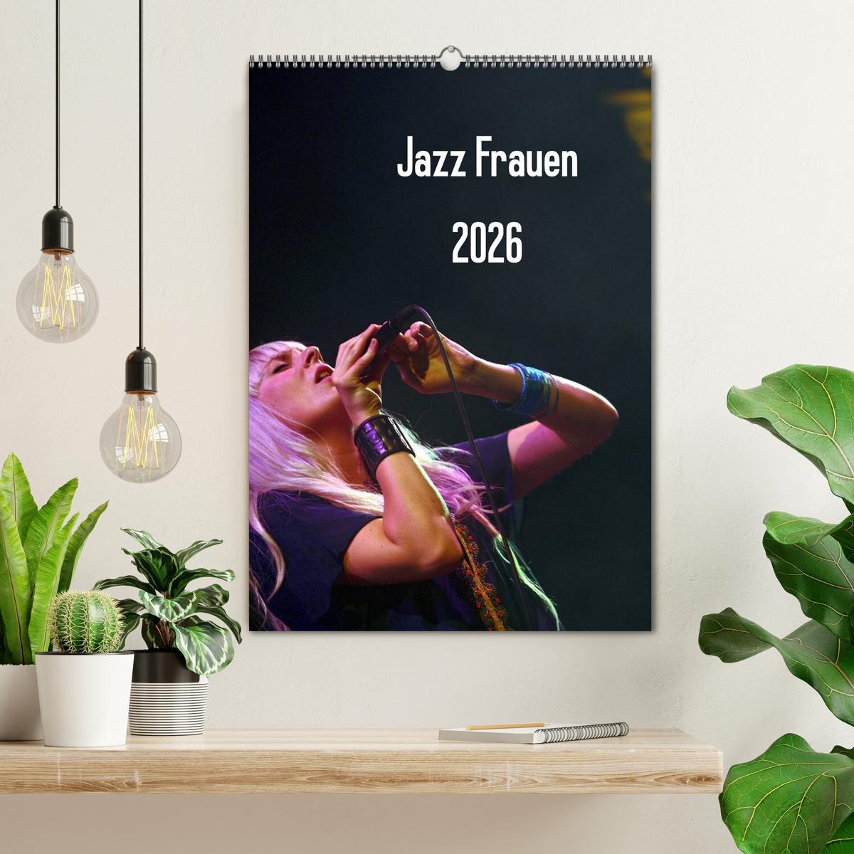Beispielinhalt (Bild) Jazz Frauen 2026 (Wandkalender 2026 DIN A2 hoch), CALVENDO Monatskalender
