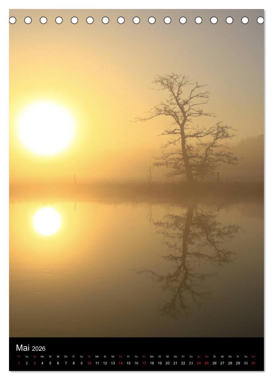 Beispielinhalt (Bild) Traumstimmungen (Tischkalender 2026 DIN A5 hoch), CALVENDO Monatskalender