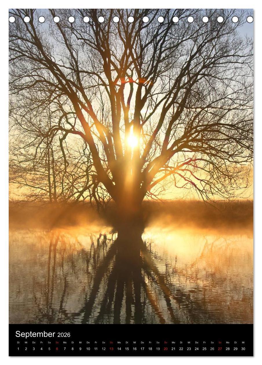 Beispielinhalt (Bild) Traumstimmungen (Tischkalender 2026 DIN A5 hoch), CALVENDO Monatskalender