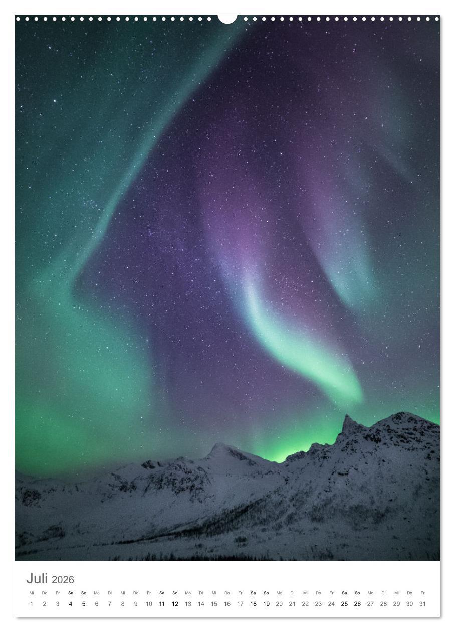 Beispielinhalt (Bild) Nordlichter - Farbenspiel der Nacht (Wandkalender 2026 DIN A2 hoch), CALVENDO Monatskalender