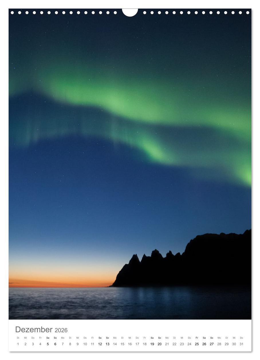 Beispielinhalt (Bild) Nordlichter - Farbenspiel der Nacht (Wandkalender 2026 DIN A3 hoch), CALVENDO Monatskalender