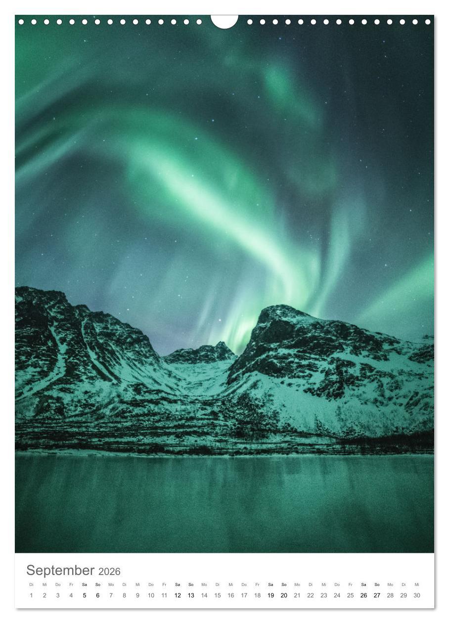 Beispielinhalt (Bild) Nordlichter - Farbenspiel der Nacht (Wandkalender 2026 DIN A3 hoch), CALVENDO Monatskalender