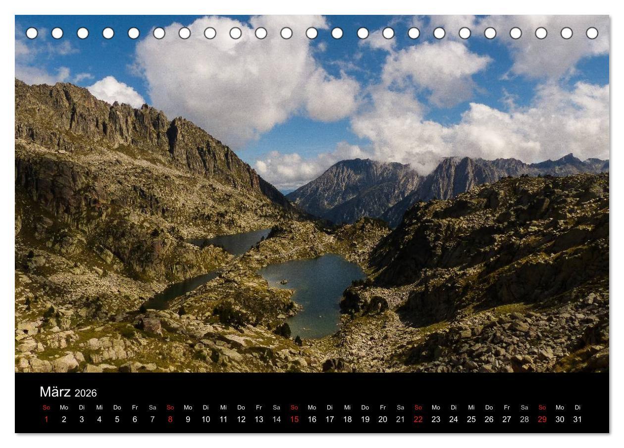 Beispielinhalt (Bild) Spanische - Pyrenäen Carros de Foc (Tischkalender 2026 DIN A5 quer), CALVENDO Monatskalender