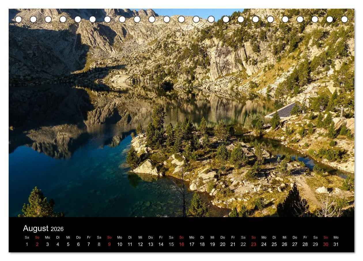 Beispielinhalt (Bild) Spanische - Pyrenäen Carros de Foc (Tischkalender 2026 DIN A5 quer), CALVENDO Monatskalender