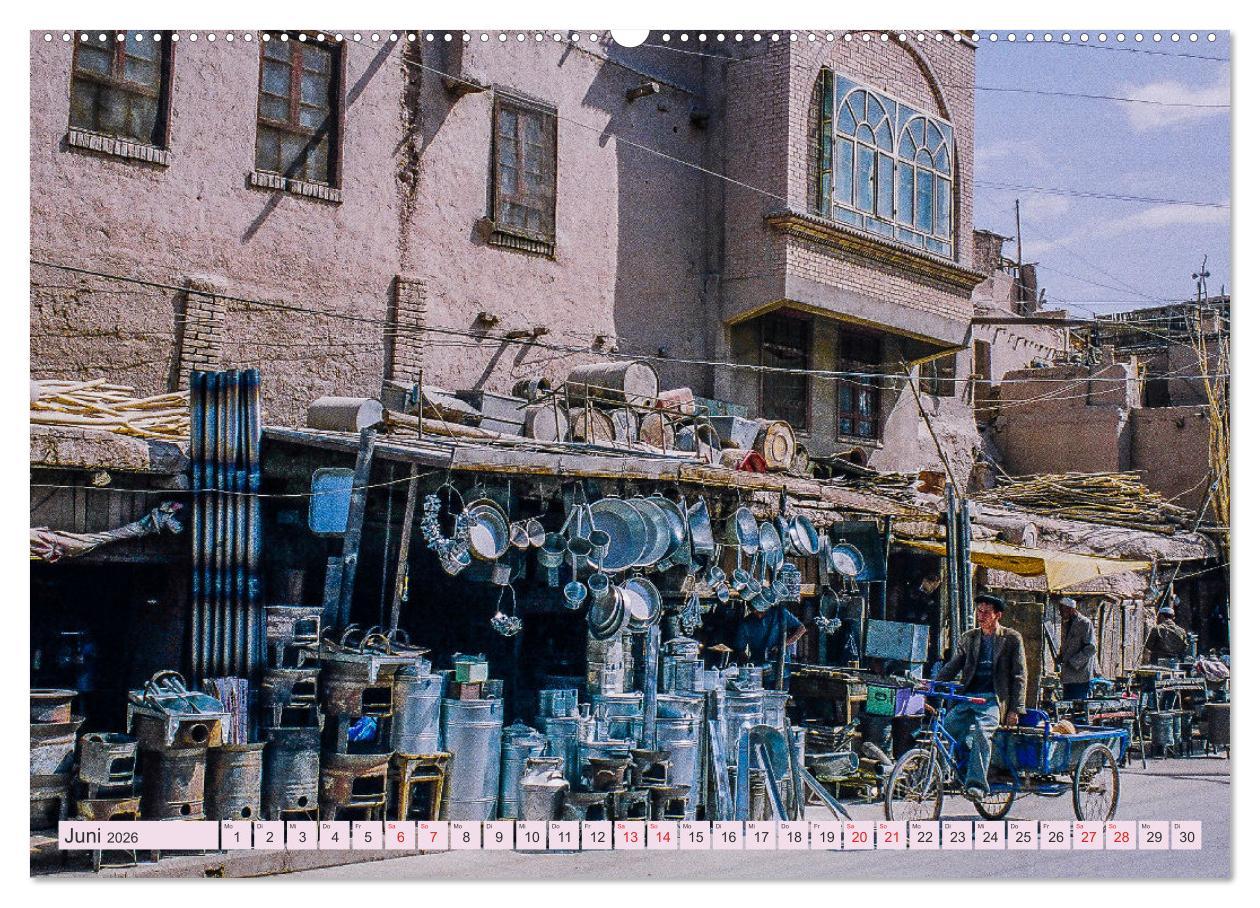 Beispielinhalt (Bild) Seidenstraße - Khiva bis Lanzhou (Wandkalender 2026 DIN A2 quer), CALVENDO Monatskalender