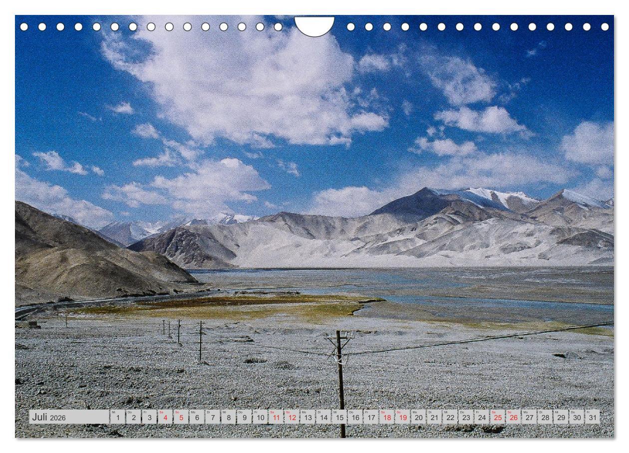 Beispielinhalt (Bild) Seidenstraße - Khiva bis Lanzhou (Wandkalender 2026 DIN A4 quer), CALVENDO Monatskalender