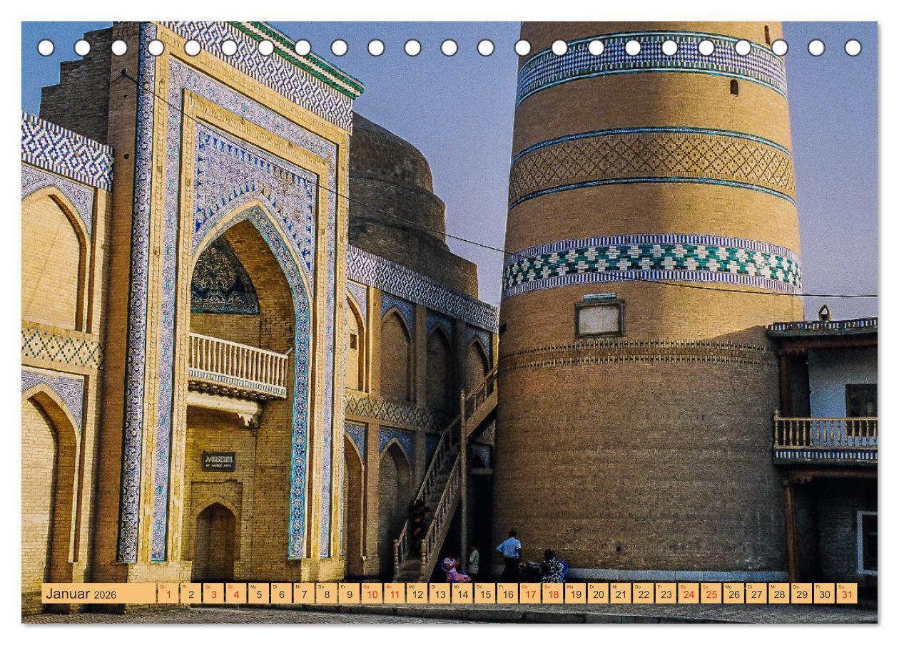 Beispielinhalt (Bild) Seidenstraße - Khiva bis Lanzhou (Tischkalender 2026 DIN A5 quer), CALVENDO Monatskalender
