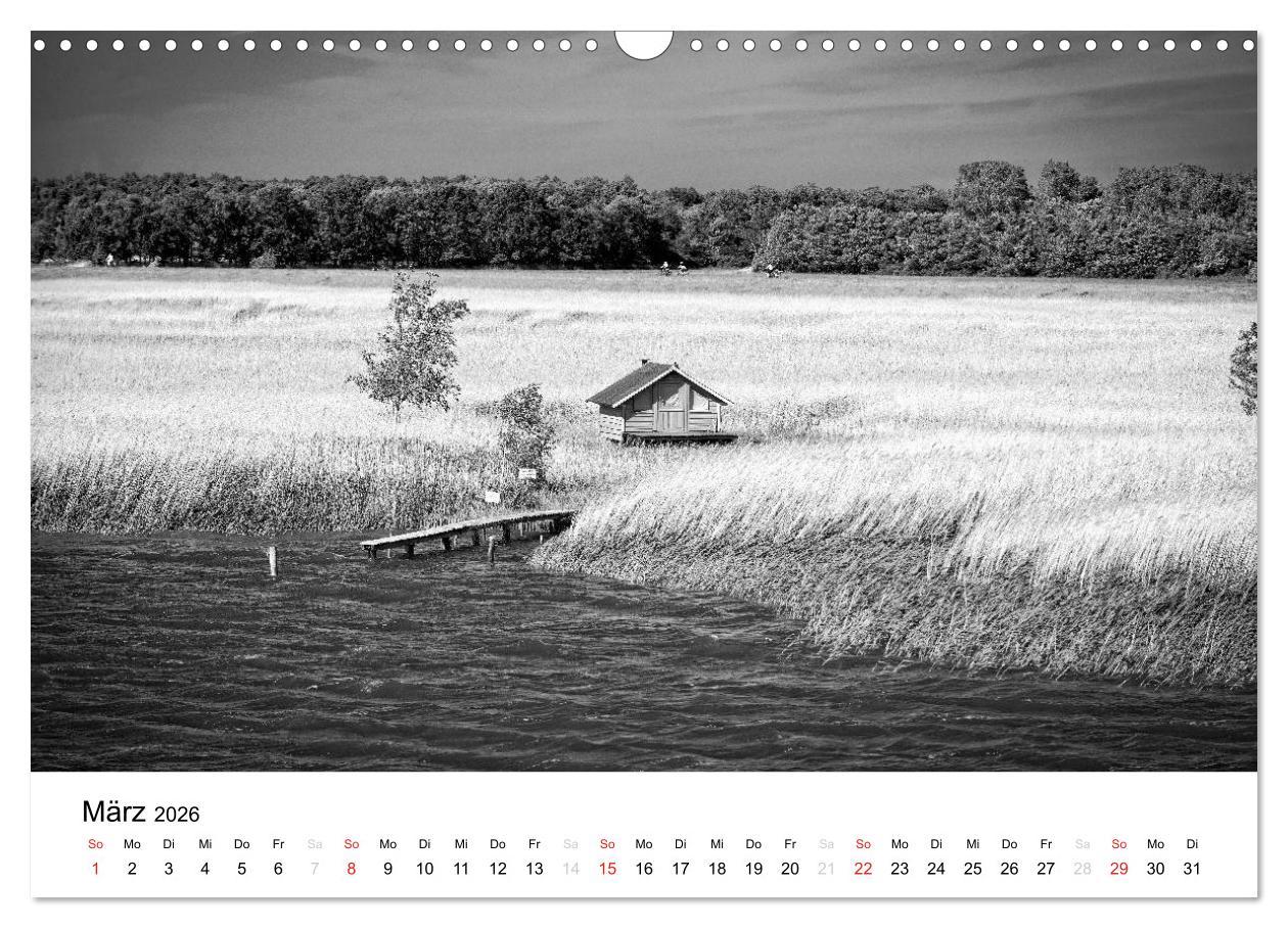Beispielinhalt (Bild) Ostseebad Zingst - Impressionen in Schwarz-Weiß (Wandkalender 2026 DIN A3 quer), CALVENDO Monatskalender