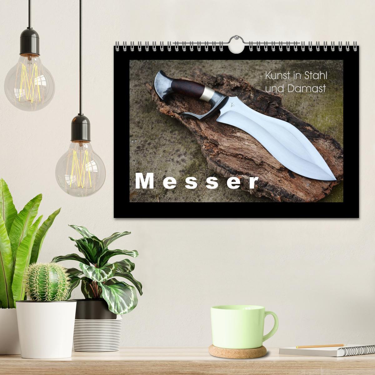 Beispielinhalt (Bild) Kunst in Stahl und Damast - M e s s e r (Wandkalender 2026 DIN A4 quer), CALVENDO Monatskalender