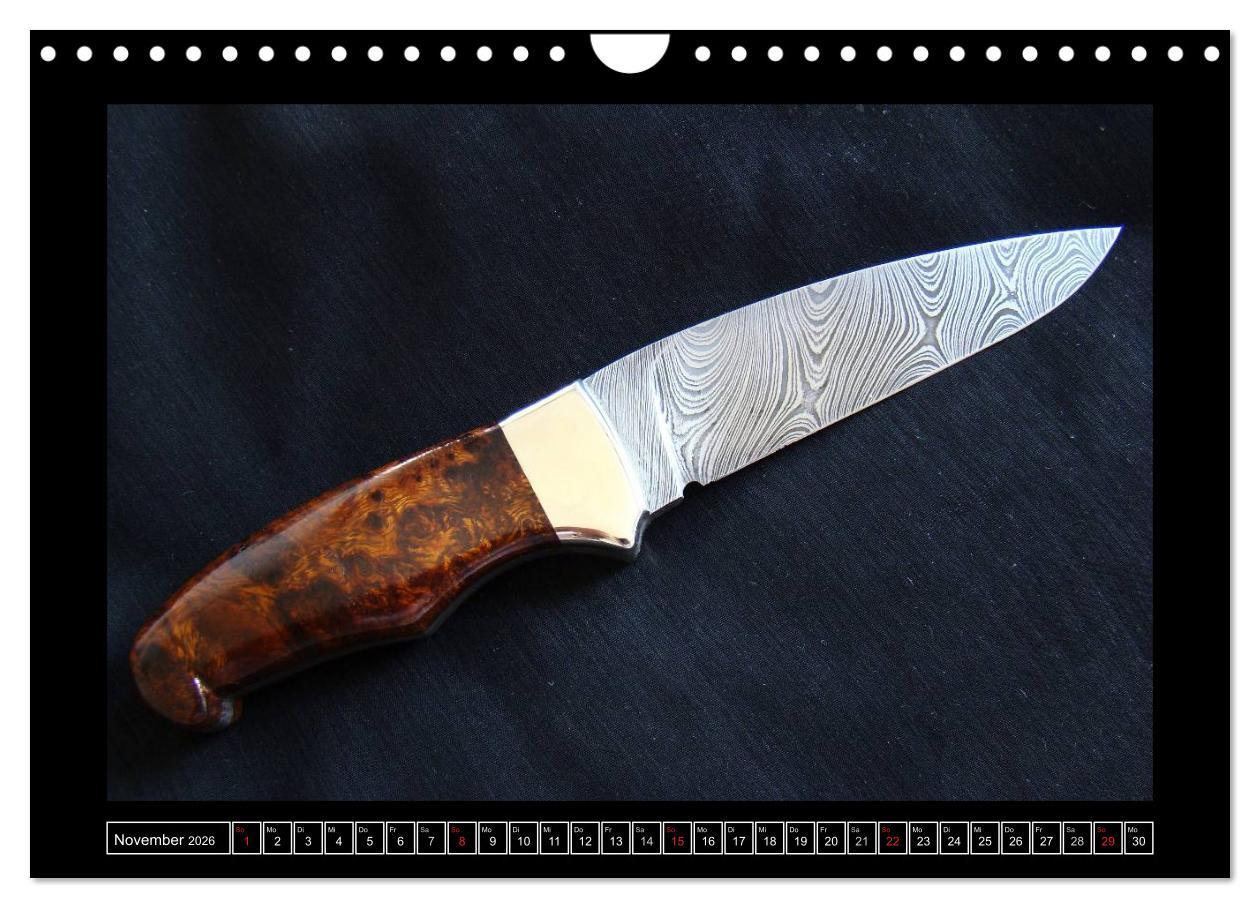 Beispielinhalt (Bild) Kunst in Stahl und Damast - M e s s e r (Wandkalender 2026 DIN A4 quer), CALVENDO Monatskalender