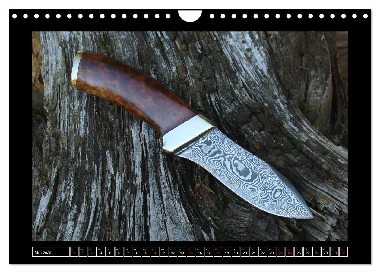 Beispielinhalt (Bild) Kunst in Stahl und Damast - M e s s e r (Wandkalender 2026 DIN A4 quer), CALVENDO Monatskalender