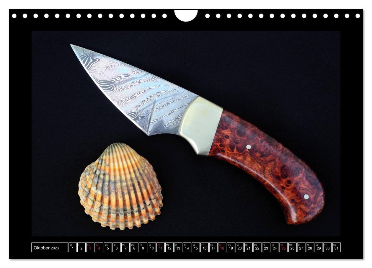 Beispielinhalt (Bild) Kunst in Stahl und Damast - M e s s e r (Wandkalender 2026 DIN A4 quer), CALVENDO Monatskalender