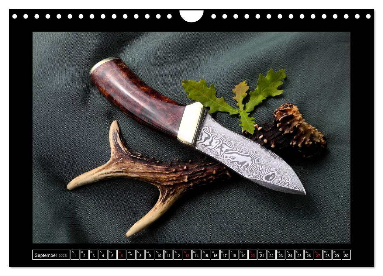 Beispielinhalt (Bild) Kunst in Stahl und Damast - M e s s e r (Wandkalender 2026 DIN A4 quer), CALVENDO Monatskalender