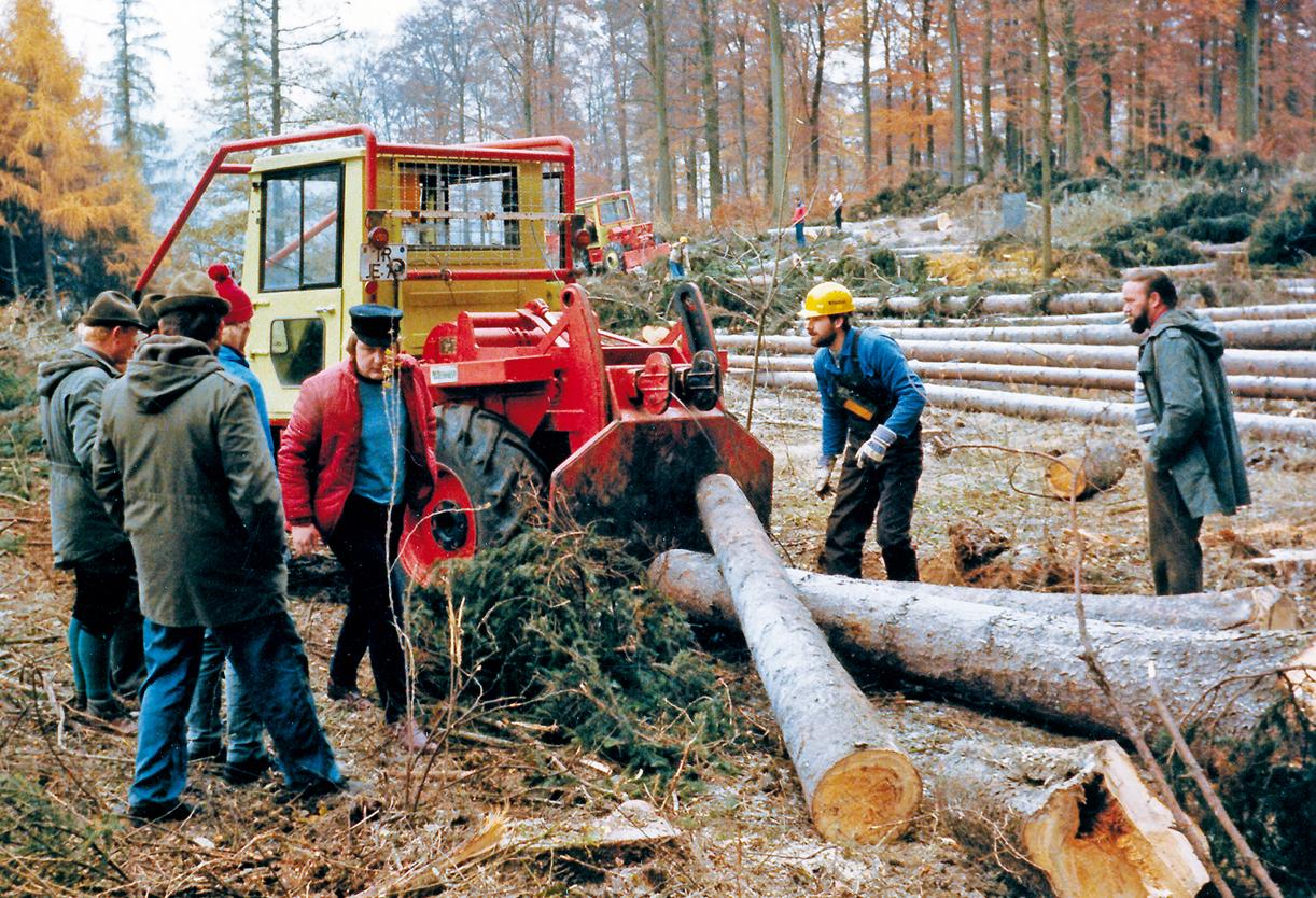 Beispielinhalt (Bild) Werner MB-trac im Forst