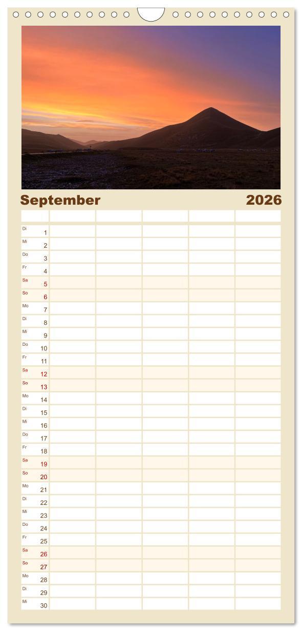 Beispielinhalt (Bild) Familienplaner 2026 - Abruzzen - wild und romantisch mit 5 Spalten (Wandkalender, 21 x 45 cm) CALVENDO