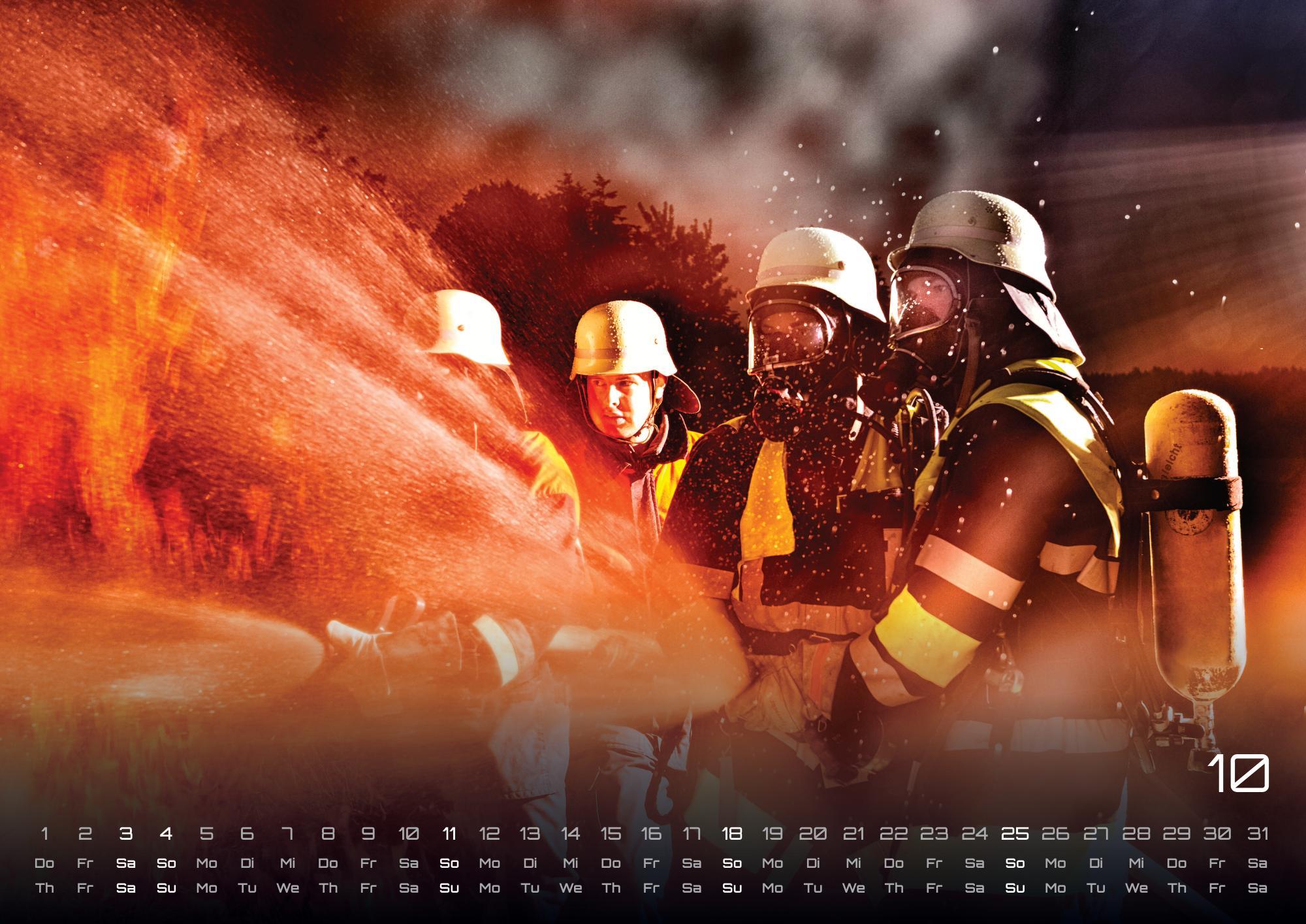 Beispielinhalt (Bild) FIREFIGHTER - Retter in der Not - Feuerwehr - 2026 - Kalender DIN A3