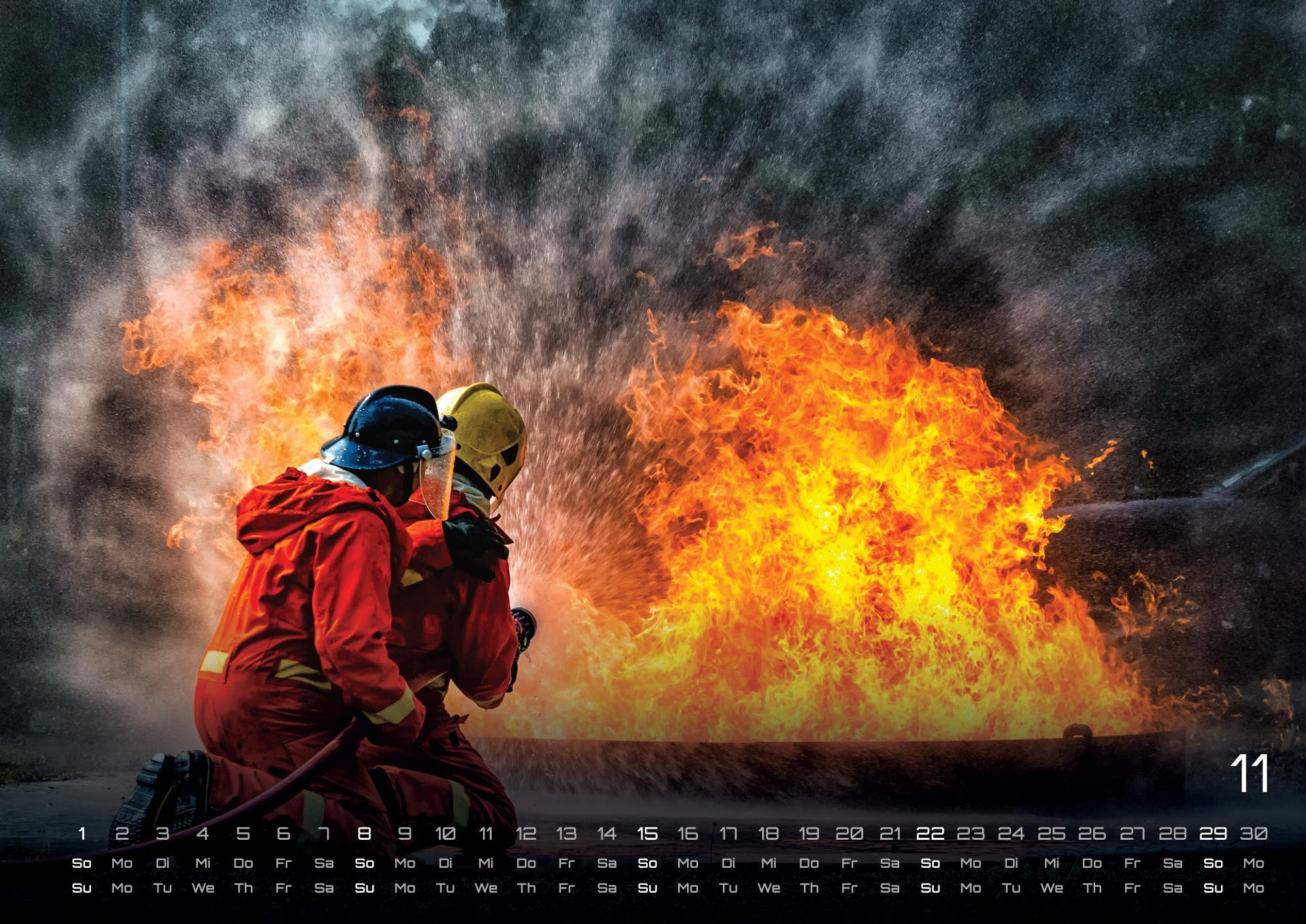 Beispielinhalt (Bild) FIREFIGHTER - Retter in der Not - Feuerwehr - 2026 - Kalender DIN A2