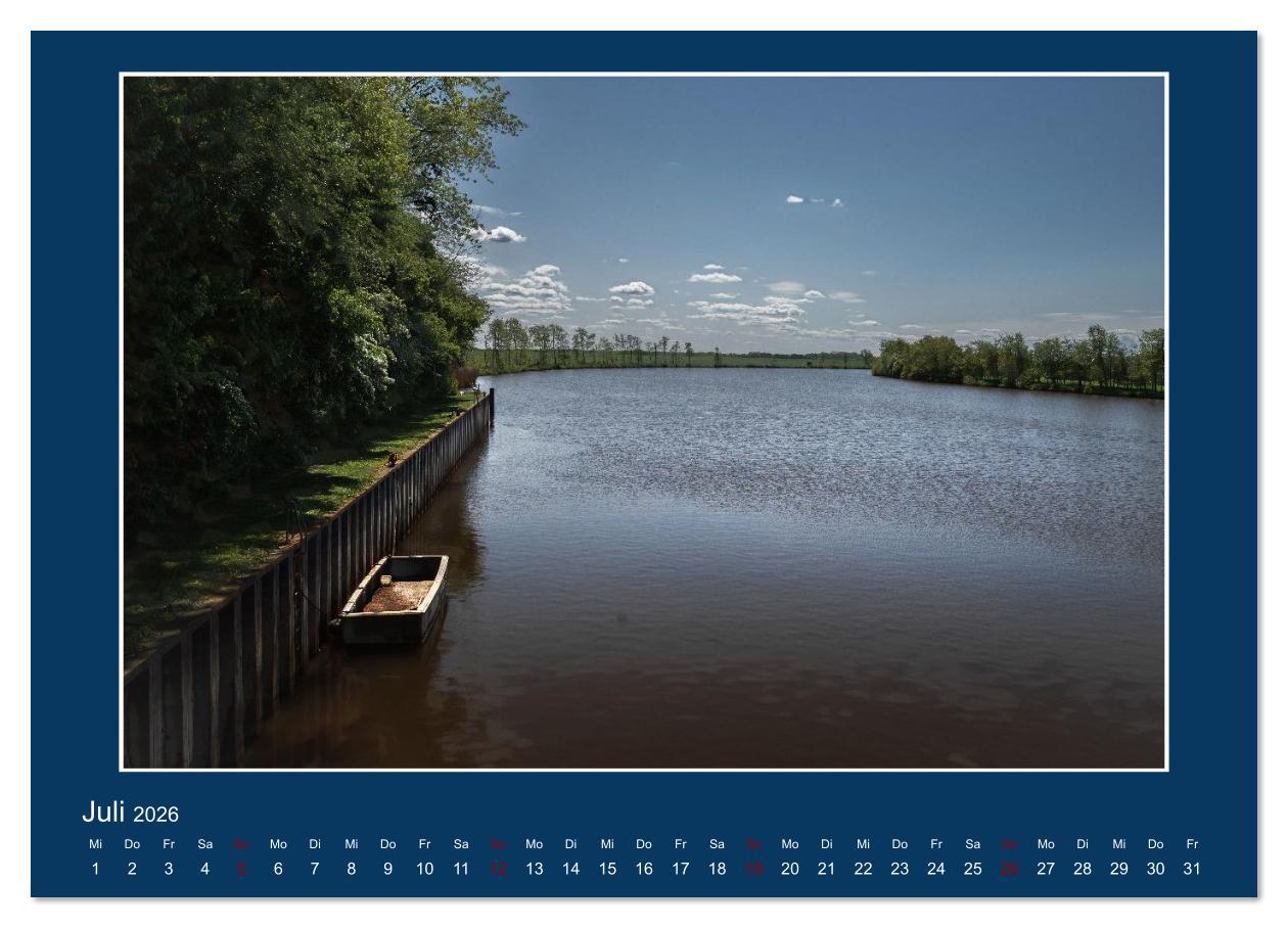 Beispielinhalt (Bild) Dangast. Impressionen eines besonderen Ortes. (Wandkalender 2026 DIN A2 quer), CALVENDO Monatskalender