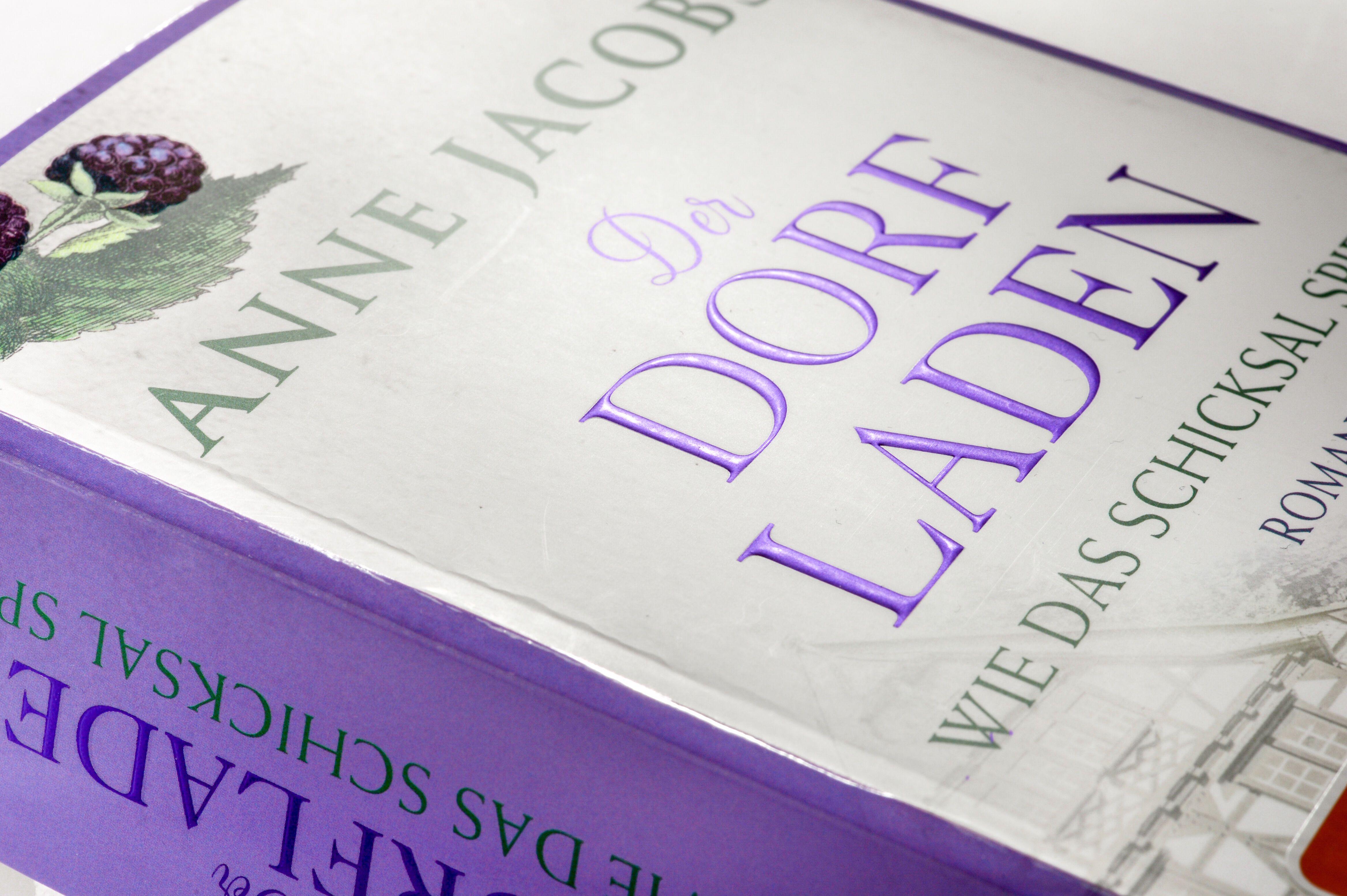 Beispielinhalt (Bild) Der Dorfladen - Wie das Schicksal spielt