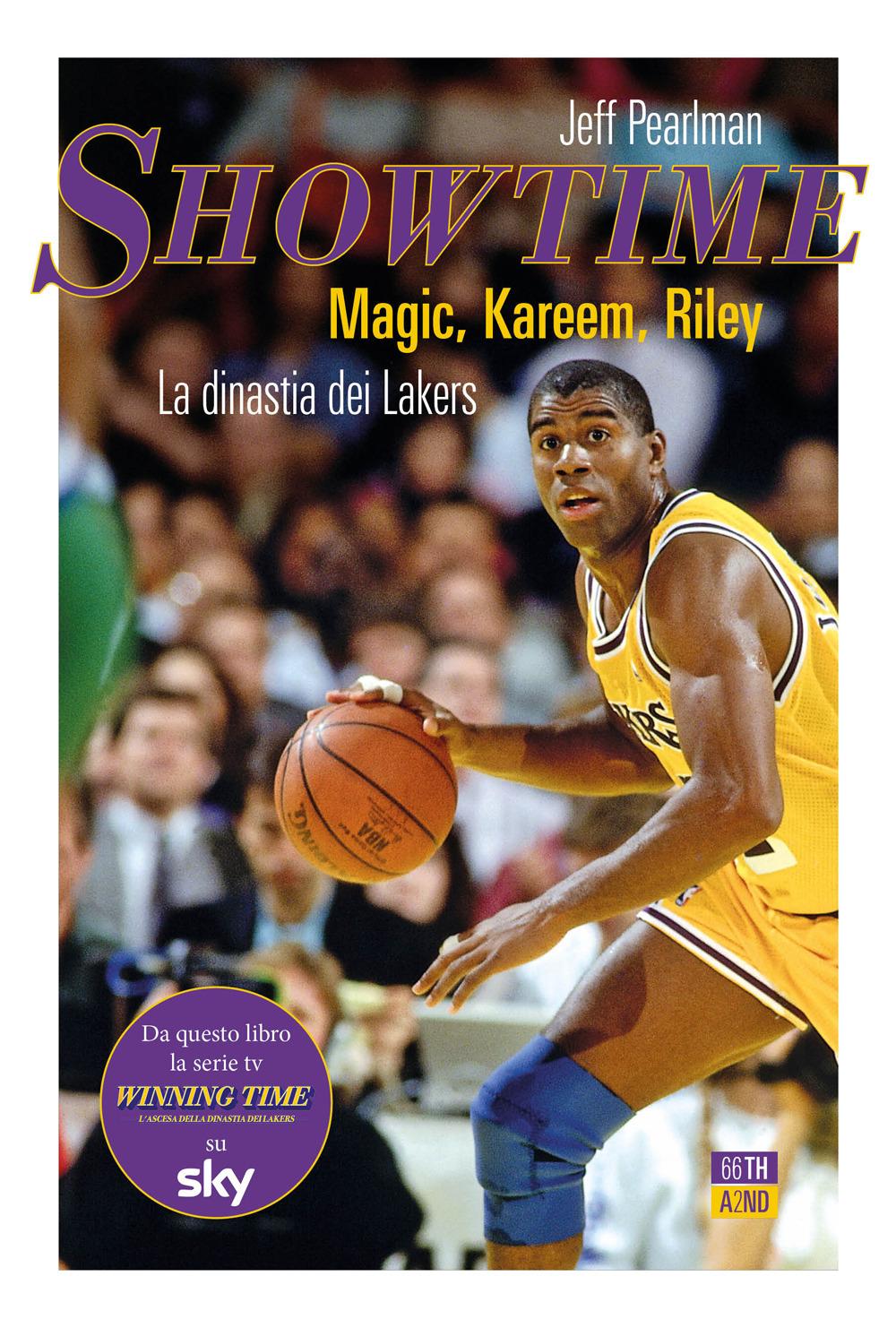 Vorderes Coverbild Showtime. Magic, Kareem, Riley. La dinastia dei Lakers