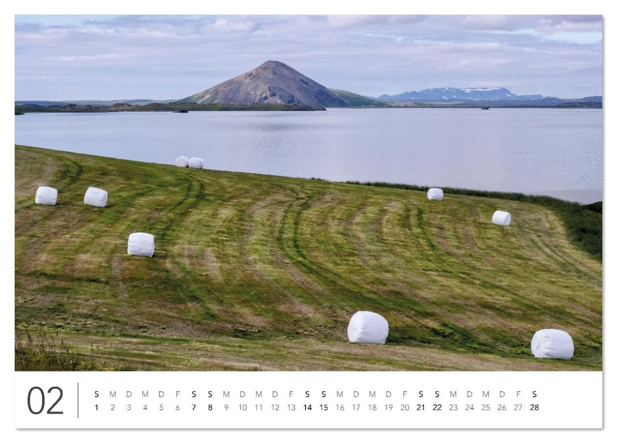 Beispielinhalt (Bild) Magisches Island (Tischkalender 2026 DIN A5 quer), CALVENDO Monatskalender