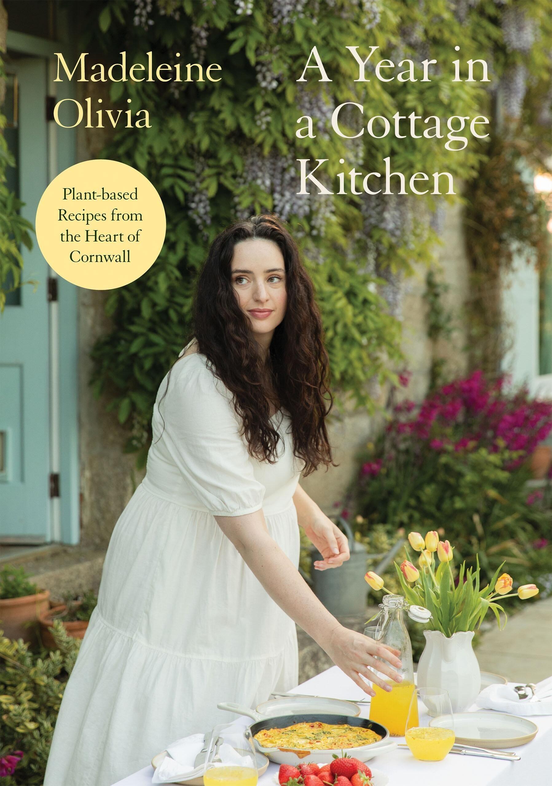 Vorderes Coverbild A Year in a Coastal Cottage Kitchen