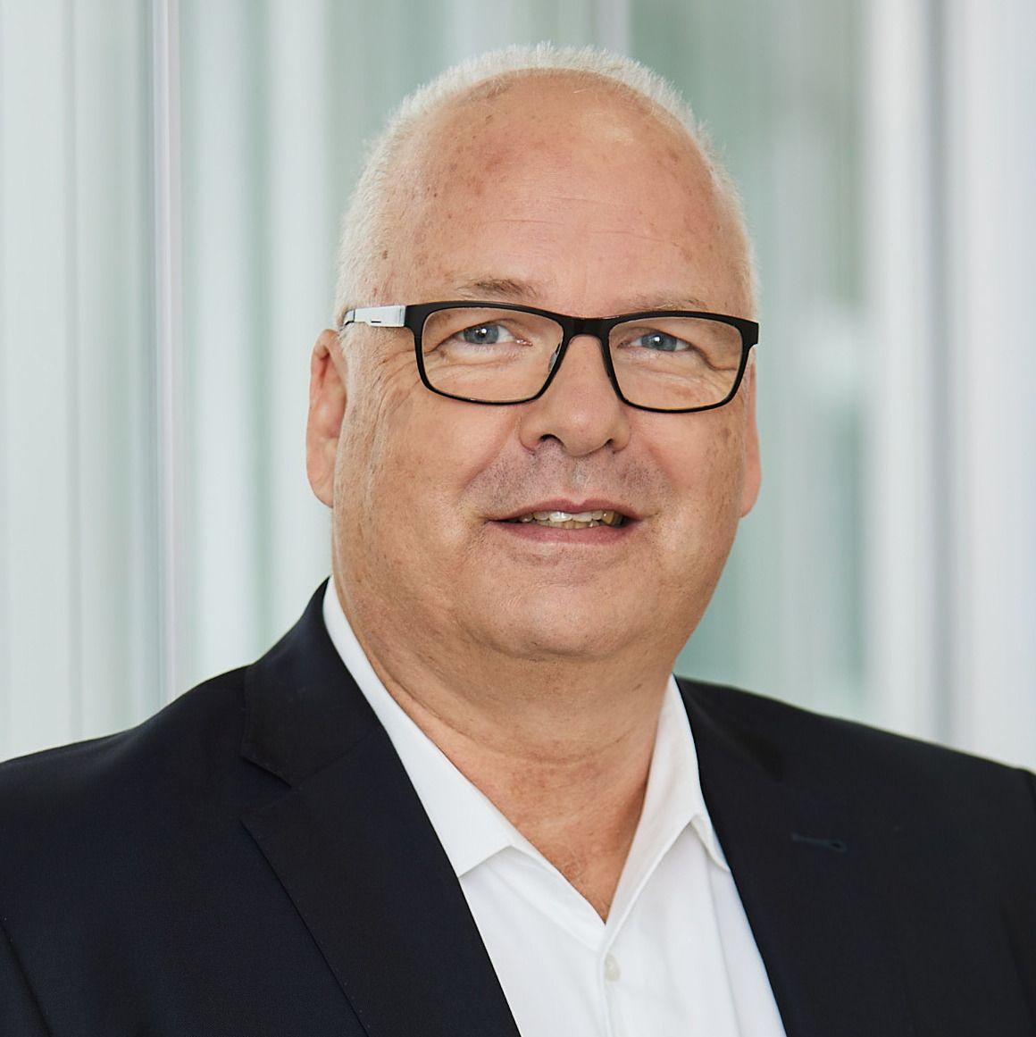 Autorenbild Beruflich neu durchstarten mit 50+