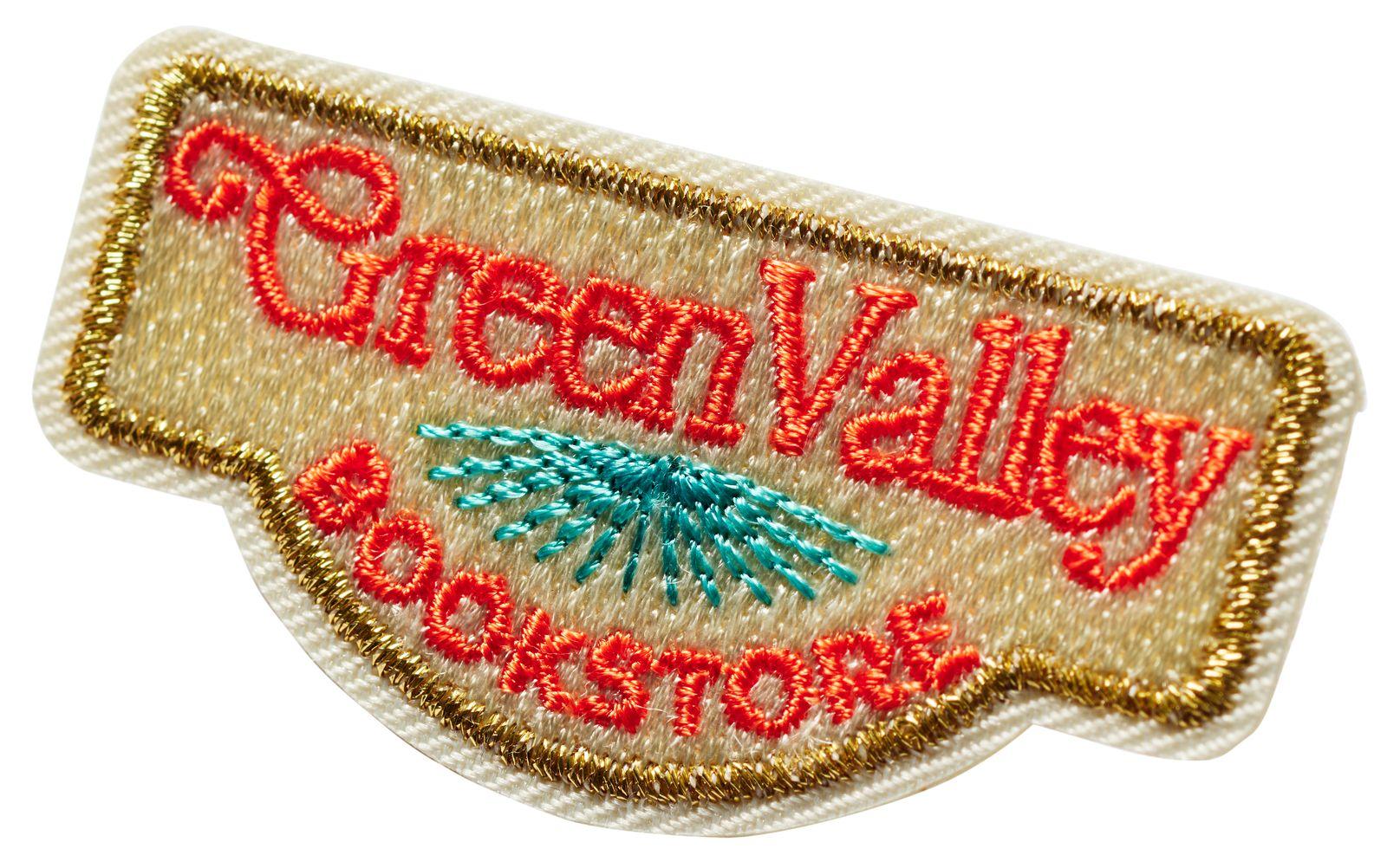 Beispielinhalt (Bild) Leseglück-Anstecker 'Green Valley Bookstore'