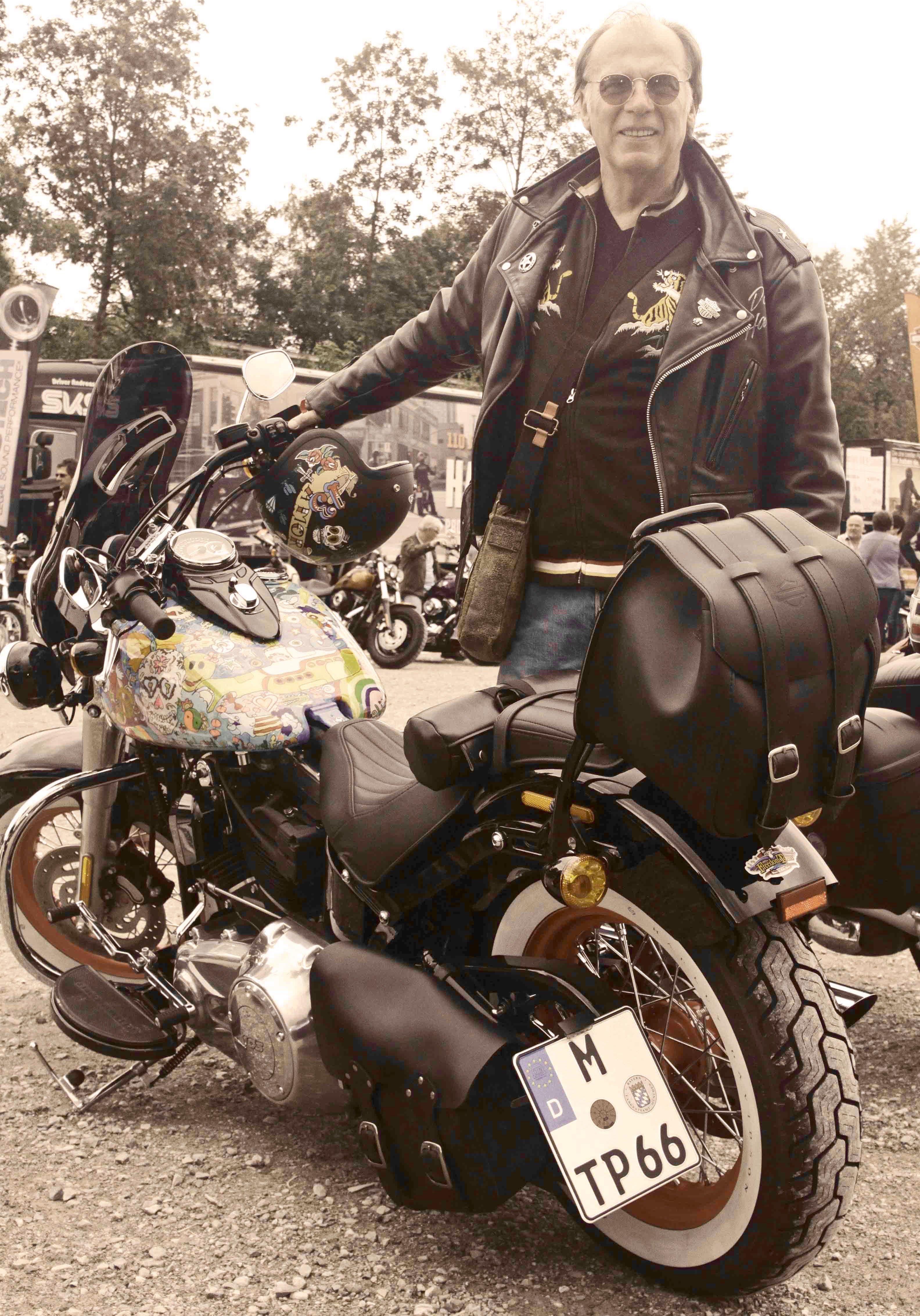 Beispielinhalt (Bild) Born to be Fierek